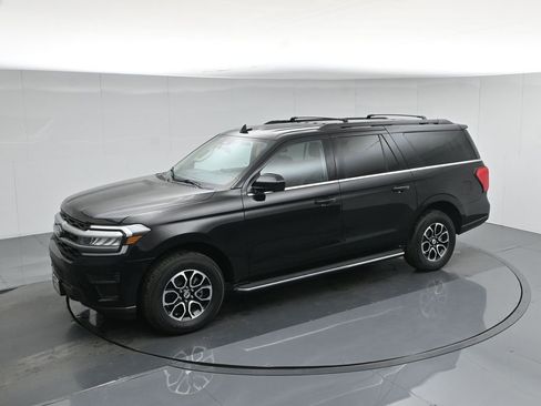 Used 2023 Ford Expedition Max XLT image 45