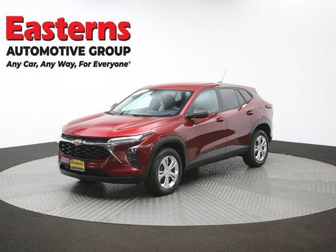 Used 2024 Chevrolet Trax LS FWD image 55