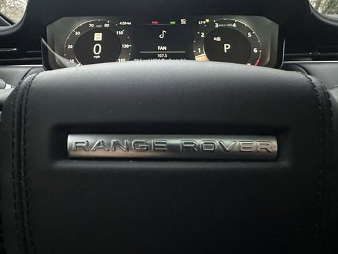 Used 2023 Land Rover Range Rover Sport SE image 19