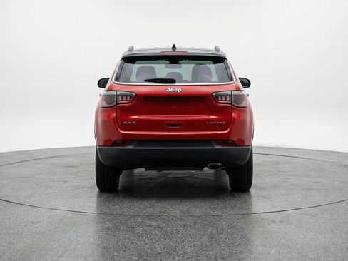 Used 2025 Jeep Compass Limited AWD/4WD image 7
