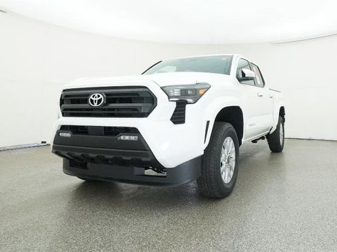 New 2025 Toyota Tacoma SR5 image 4