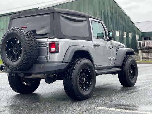 Used 2018 Jeep Wrangler Sport AWD/4WD image 8