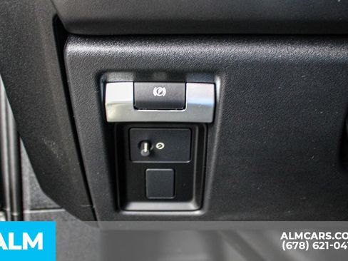 Used 2025 Land Rover Defender 110 X AWD/4WD image 28