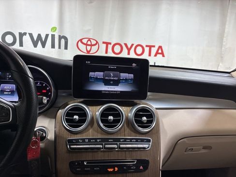 Used 2017 Mercedes-Benz GLC 300 4MATIC image 31