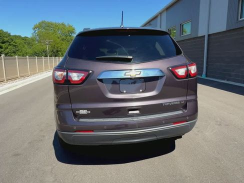 Used 2015 Chevrolet Traverse LT w/ Style and Technology Package FWD image 7