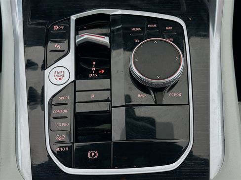 Used 2024 BMW X6 xDrive40i w/ Parking Assistance Package image 25