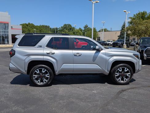 Used 2025 Toyota 4Runner TRD Sport Premium AWD/4WD image 9
