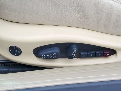 Used 2006 BMW 650i Convertible RWD image 10