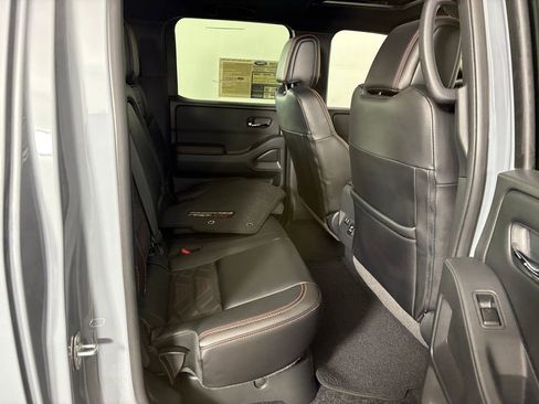 Used 2025 Nissan Frontier PRO-4X w/ Pro Premium Package image 33