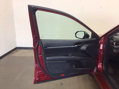 Used 2022 Toyota Camry LE AWD/4WD image 15