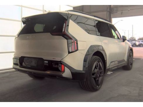 Used 2024 Kia EV9 GT-Line AWD/4WD image 2