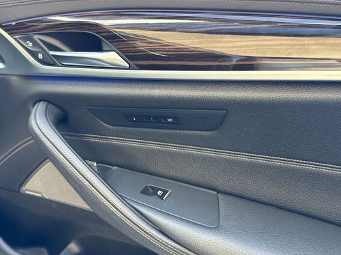 Used 2019 BMW M550i xDrive image 19