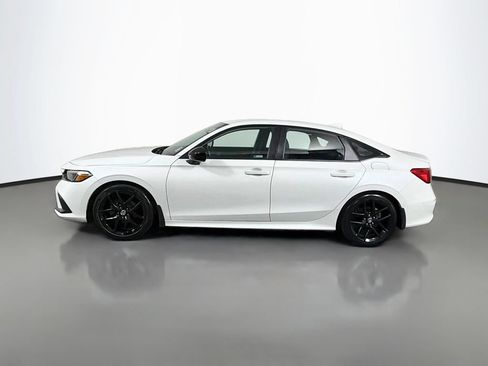 Used 2023 Honda Civic Sport image 4