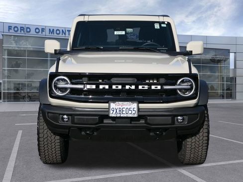 Used 2025 Ford Bronco Outer Banks w/ Sasquatch Package image 9