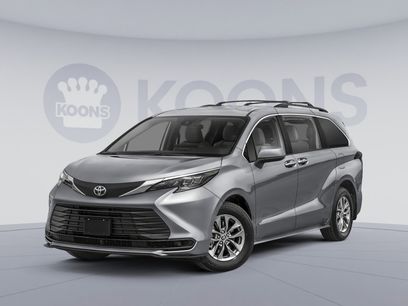 New 2026 Toyota Sienna LE