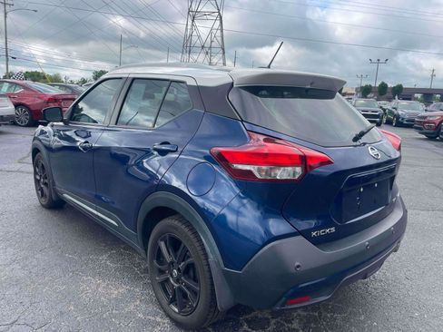 Used 2020 Nissan Kicks SR w/ SR Premium Package FWD image 3