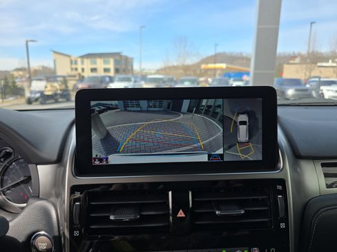 Used 2023 Lexus GX 460 Luxury w/ Accessory Package image 17