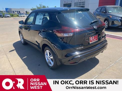 New 2025 Nissan Kicks Play S image 3