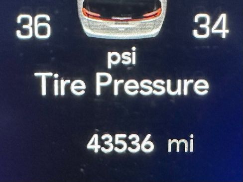 Used 2023 Chrysler Pacifica Touring-L image 24