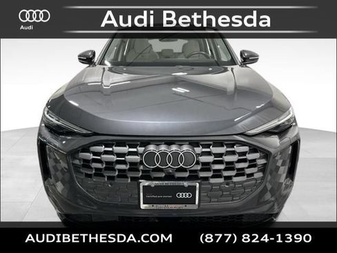 Certified 2025 Audi Q5 Prestige AWD/4WD image 2