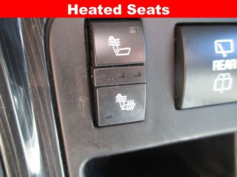 Used 2015 Chevrolet Traverse LT FWD image 17