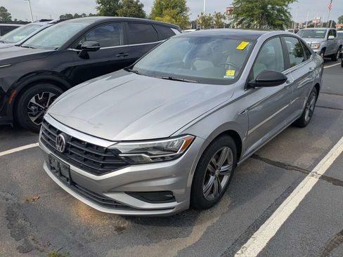 Used 2020 Volkswagen Jetta R-Line FWD image 3
