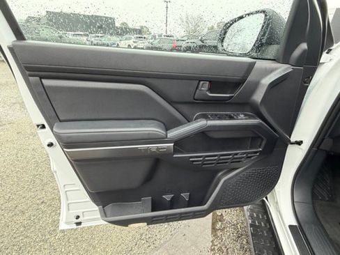 Used 2025 Toyota 4Runner TRD Off-Road AWD/4WD image 19