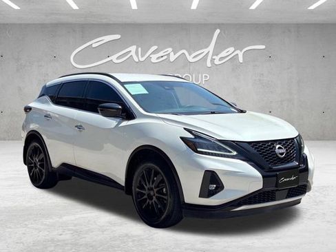 Used 2023 Nissan Murano SV w/ SV Midnight Edition Package FWD image 2