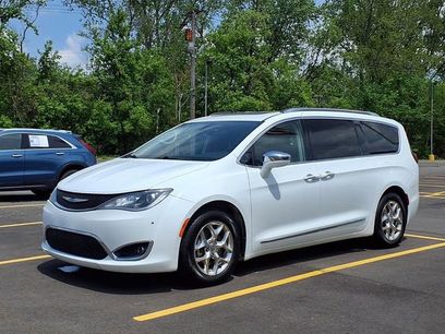 Used 2019 Chrysler Pacifica Limited
