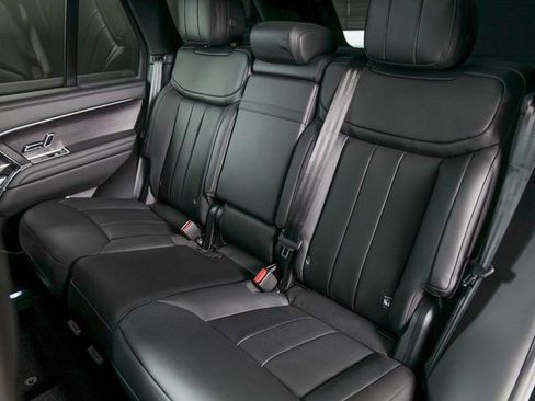 New 2025 Land Rover Range Rover SE image 5