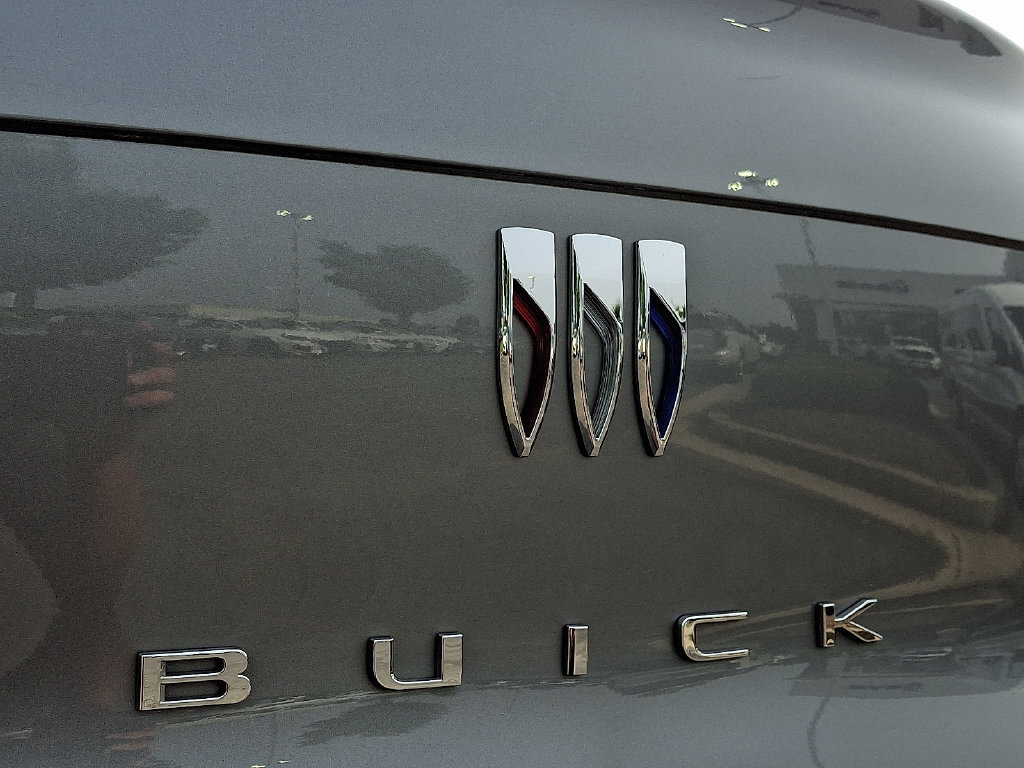 Used 2024 Buick Envista Avenir FWD image 30