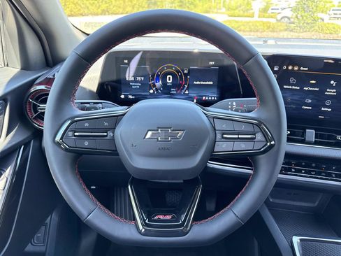 New 2026 Chevrolet Equinox RS w/ Convenience Package III FWD image 14