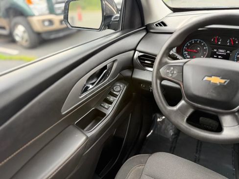 Used 2019 Chevrolet Traverse LS FWD image 21