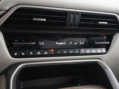 Used 2024 MAZDA CX-90 Plug-In Hybrid w/ Premium Plus AWD/4WD image 24