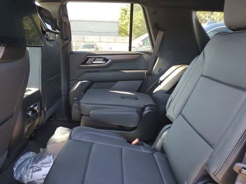New 2026 GMC Yukon Denali w/ Denali Reserve Package AWD/4WD image 11