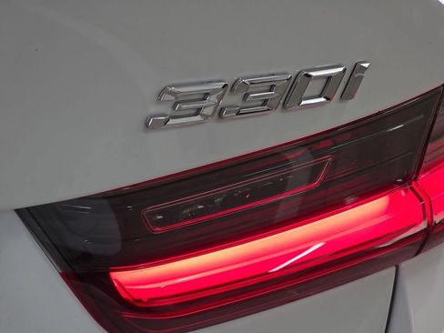 Used 2023 BMW 330i Sedan w/ Driving Assistance Package image 31