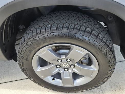 Used 2025 Honda Ridgeline TrailSport image 9