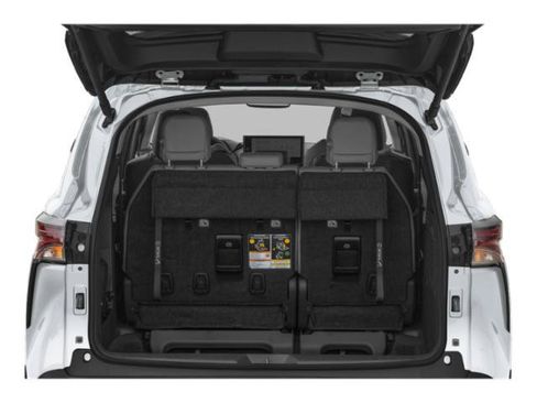 Used 2026 Toyota Sienna XLE AWD/4WD image 10