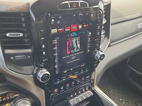 Used 2020 RAM 1500 Laramie image 18