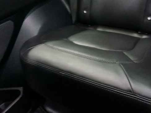 Used 2023 Land Rover Defender 90 S image 45