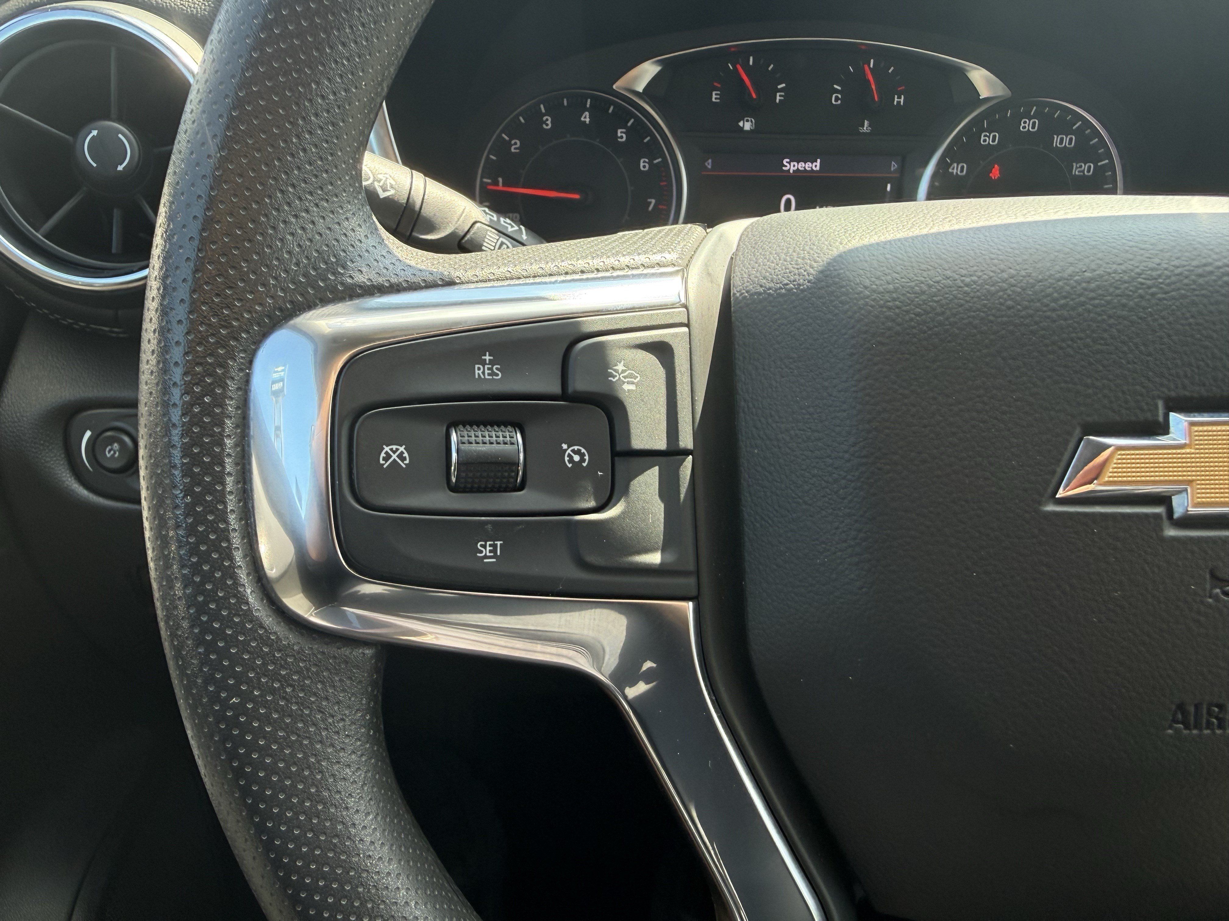 Used 2025 Chevrolet Blazer LT FWD image 18