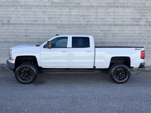 Used 2019 Chevrolet Silverado 2500 LT image 11