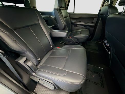 Used 2024 Ford Expedition XLT AWD/4WD image 15