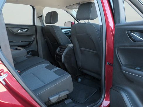 Used 2025 Chevrolet Blazer LT image 37