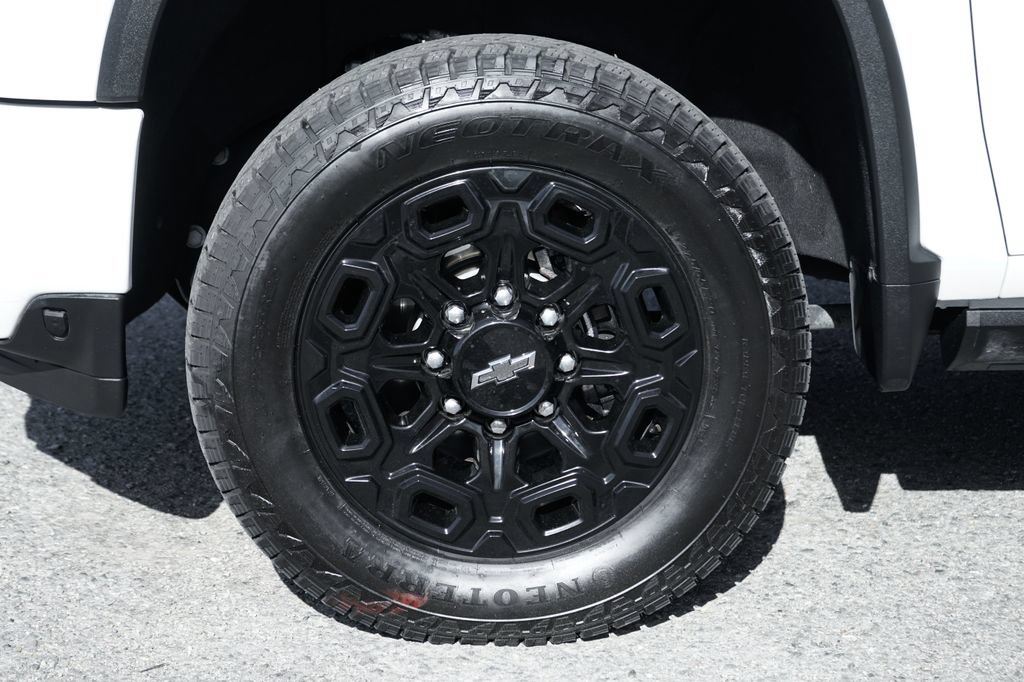 Used 2022 Chevrolet Silverado 2500 LTZ w/ LTZ Plus Package AWD/4WD image 46