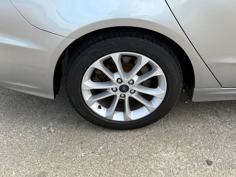 Used 2020 Ford Fusion Energi Titanium FWD image 46
