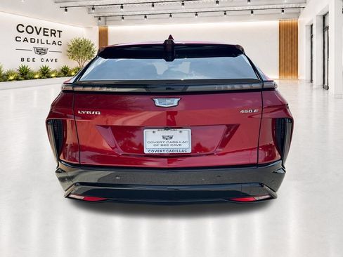 Certified 2024 Cadillac Lyriq Sport RWD image 9