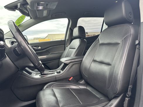 Used 2019 GMC Acadia SLT w/ Black Edition image 27