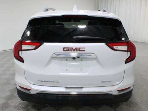 Used 2022 GMC Terrain SLT w/ Infotainment Package II AWD/4WD image 29