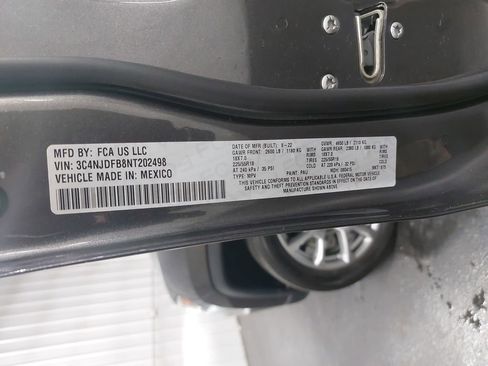 Used 2022 Jeep Compass Latitude image 35